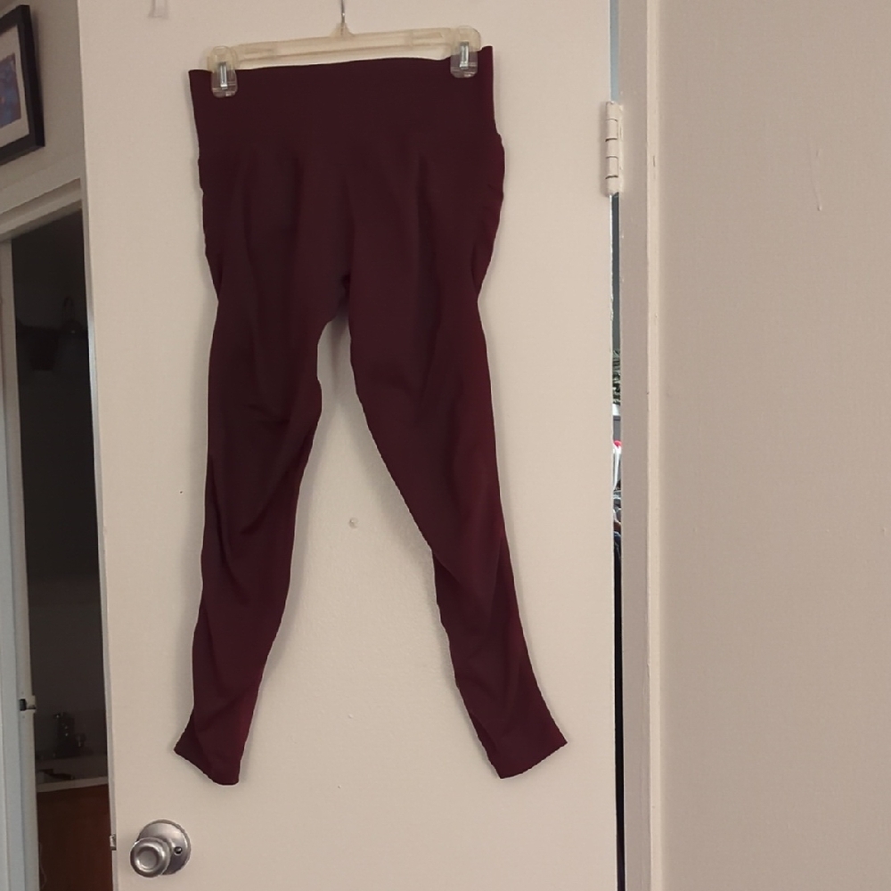 EUC XL BuffBunny Miracle Leggings in Venom